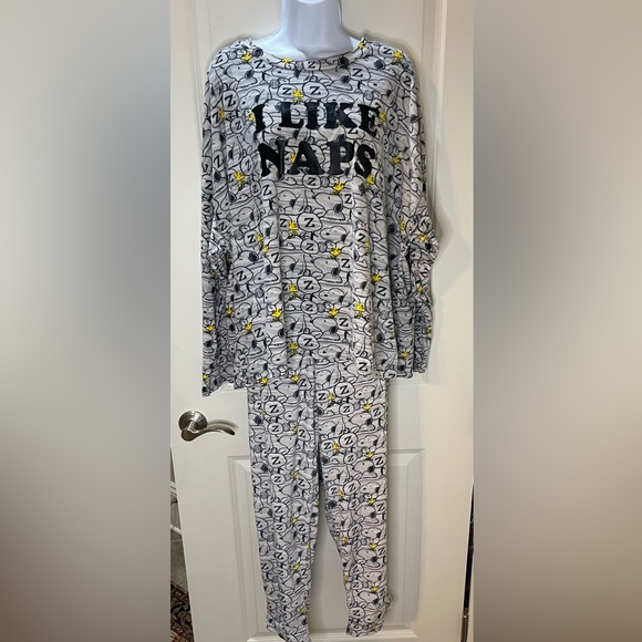 Peanuts Gray and Yellow Snoopy and Woodstock Pajama Set Size 2X 18W-20W - Picture 1 of 8
